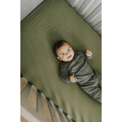 Little Unicorn Cotton Muslin Crib Sheet 4 Little Unicorn Cotton Muslin Crib Sheet - Image 4