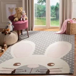 Safavieh Kids SFK922 Hand Tufted Area Rug - Safavieh